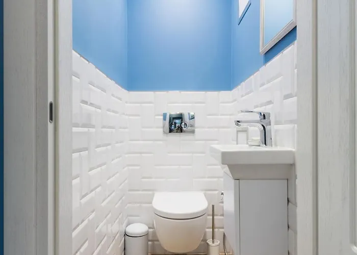 Casa Dolce Far Niente , In Blue, Parking